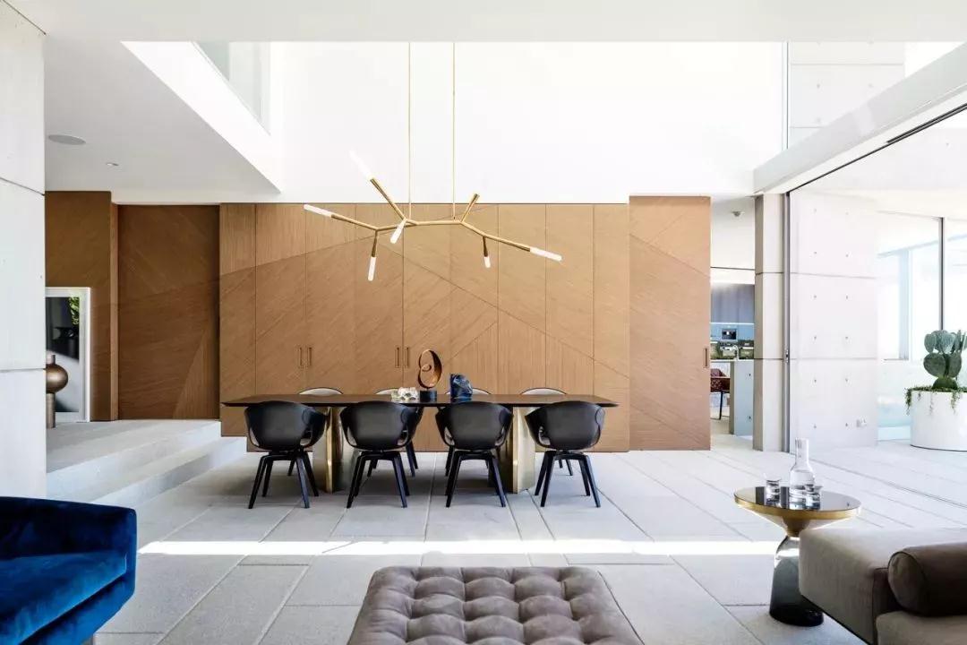 别墅餐厅木地板设计—济南华创易家