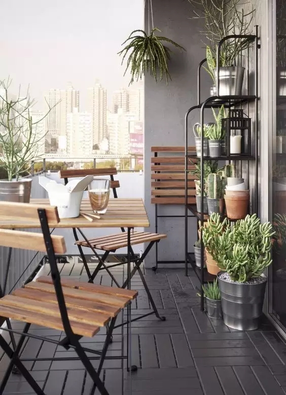 别墅阳台设计作品-一缕阳光、一杯茶、一些点心，实在美极了|华创易家装饰